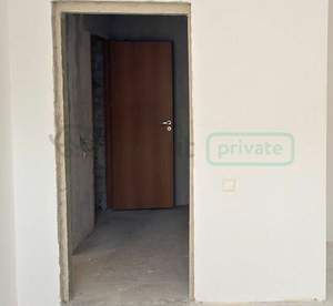 3-к квартира, вторичка, 102м2, 1/4 этаж