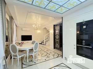 4-к квартира, вторичка, 164м2, 9/11 этаж