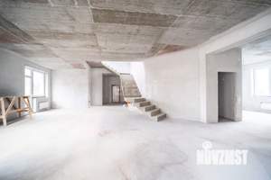 4-к квартира, вторичка, 338м2, 4/4 этаж