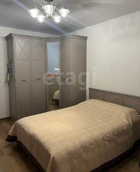 2-к квартира, вторичка, 63м2, 1/10 этаж