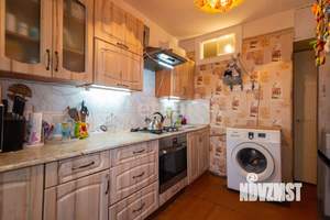 4-к квартира, вторичка, 62м2, 1/9 этаж