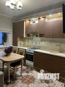 2-к квартира, вторичка, 60м2, 1/5 этаж