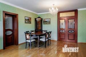 3-к квартира, вторичка, 100м2, 3/5 этаж