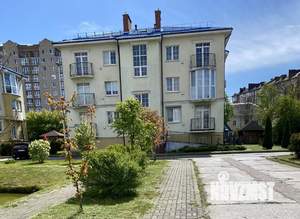 2-к квартира, вторичка, 76м2, 2/3 этаж