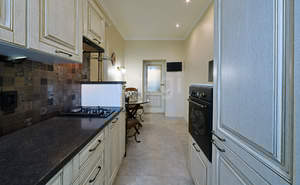 4-к квартира, вторичка, 98м2, 2/4 этаж