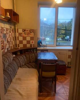 Студия квартира, вторичка, 76м2, 2/4 этаж