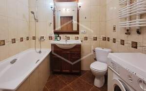 2-к квартира, вторичка, 68м2, 1/6 этаж