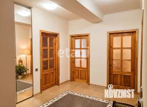 4-к квартира, вторичка, 102м2, 1/5 этаж