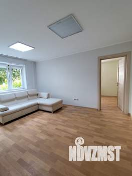 2-к квартира, вторичка, 43м2, 1/4 этаж
