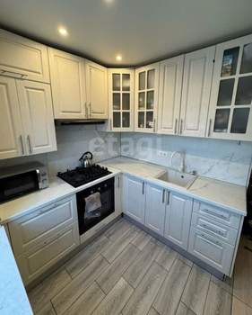 2-к квартира, вторичка, 44м2, 1/5 этаж