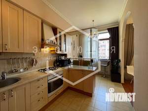 3-к квартира, вторичка, 93м2, 2/4 этаж