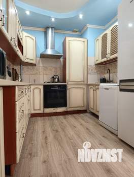 2-к квартира, вторичка, 61м2, 1/3 этаж