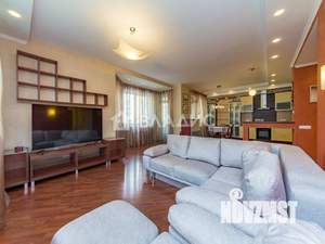 4-к квартира, вторичка, 151м2, 2/4 этаж