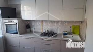 2-к квартира, вторичка, 63м2, 1/6 этаж