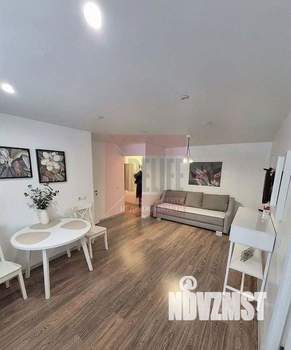 2-к квартира, вторичка, 42м2, 1/4 этаж