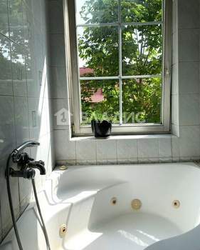 4-к квартира, вторичка, 136м2, 3/3 этаж