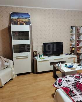 2-к квартира, вторичка, 45м2, 1/4 этаж