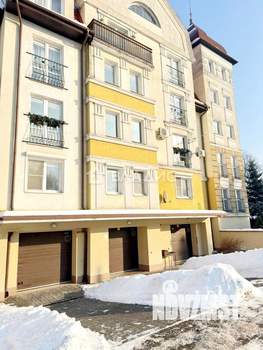 3-к квартира, вторичка, 102м2, 1/4 этаж