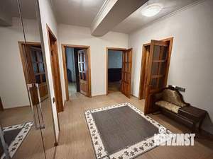 4-к квартира, вторичка, 102м2, 1/5 этаж