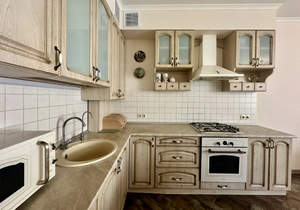 2-к квартира, вторичка, 75м2, 2/4 этаж