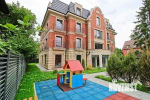 3-к квартира, вторичка, 112м2, 2/4 этаж