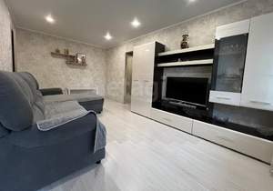 2-к квартира, вторичка, 44м2, 1/4 этаж