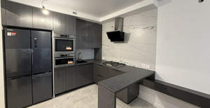 2-к квартира, вторичка, 62м2, 1/10 этаж