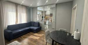 2-к квартира, вторичка, 61м2, 1/10 этаж