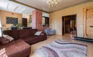 3-к квартира, вторичка, 98м2, 2/4 этаж