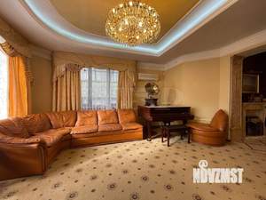 2-к квартира, вторичка, 120м2, 1/2 этаж