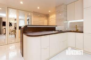 3-к квартира, вторичка, 90м2, 9/9 этаж