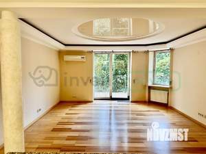 6-к квартира, вторичка, 195м2, 1/4 этаж