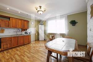 4-к квартира, вторичка, 132м2, 4/4 этаж