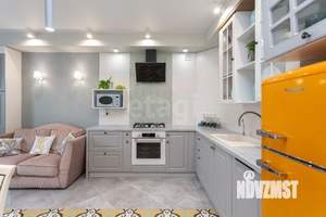 2-к квартира, вторичка, 58м2, 1/4 этаж