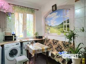 3-к квартира, вторичка, 100м2, 2/4 этаж