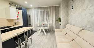 2-к квартира, вторичка, 80м2, 1/3 этаж