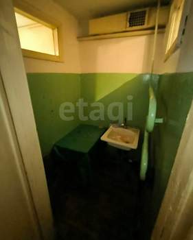 2-к квартира, вторичка, 40м2, 1/5 этаж