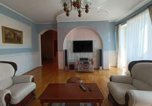 4-к квартира, вторичка, 188м2, 5/5 этаж