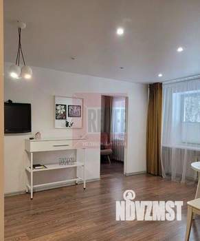 2-к квартира, вторичка, 42м2, 1/4 этаж