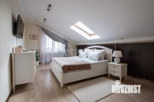 5-к квартира, вторичка, 210м2, 3/3 этаж