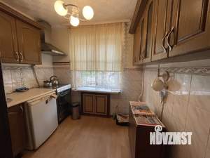 4-к квартира, вторичка, 63м2, 1/5 этаж