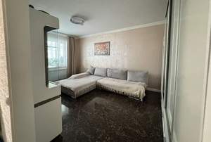 3-к квартира, вторичка, 74м2, 1/5 этаж