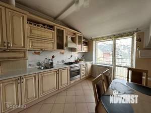 2-к квартира, вторичка, 70м2, 10/10 этаж