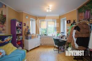 2-к квартира, вторичка, 71м2, 1/4 этаж