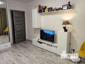 2-к квартира, вторичка, 56м2, 1/10 этаж