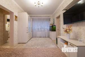 2-к квартира, вторичка, 45м2, 1/4 этаж