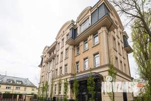 3-к квартира, вторичка, 113м2, 1/4 этаж