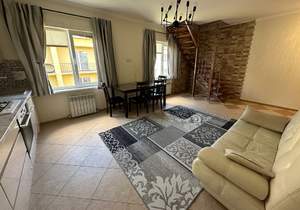 2-к квартира, вторичка, 85м2, 2/2 этаж
