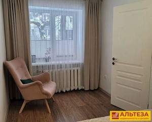 2-к квартира, вторичка, 42м2, 1/4 этаж