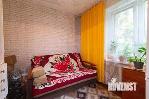 4-к квартира, вторичка, 62м2, 1/9 этаж